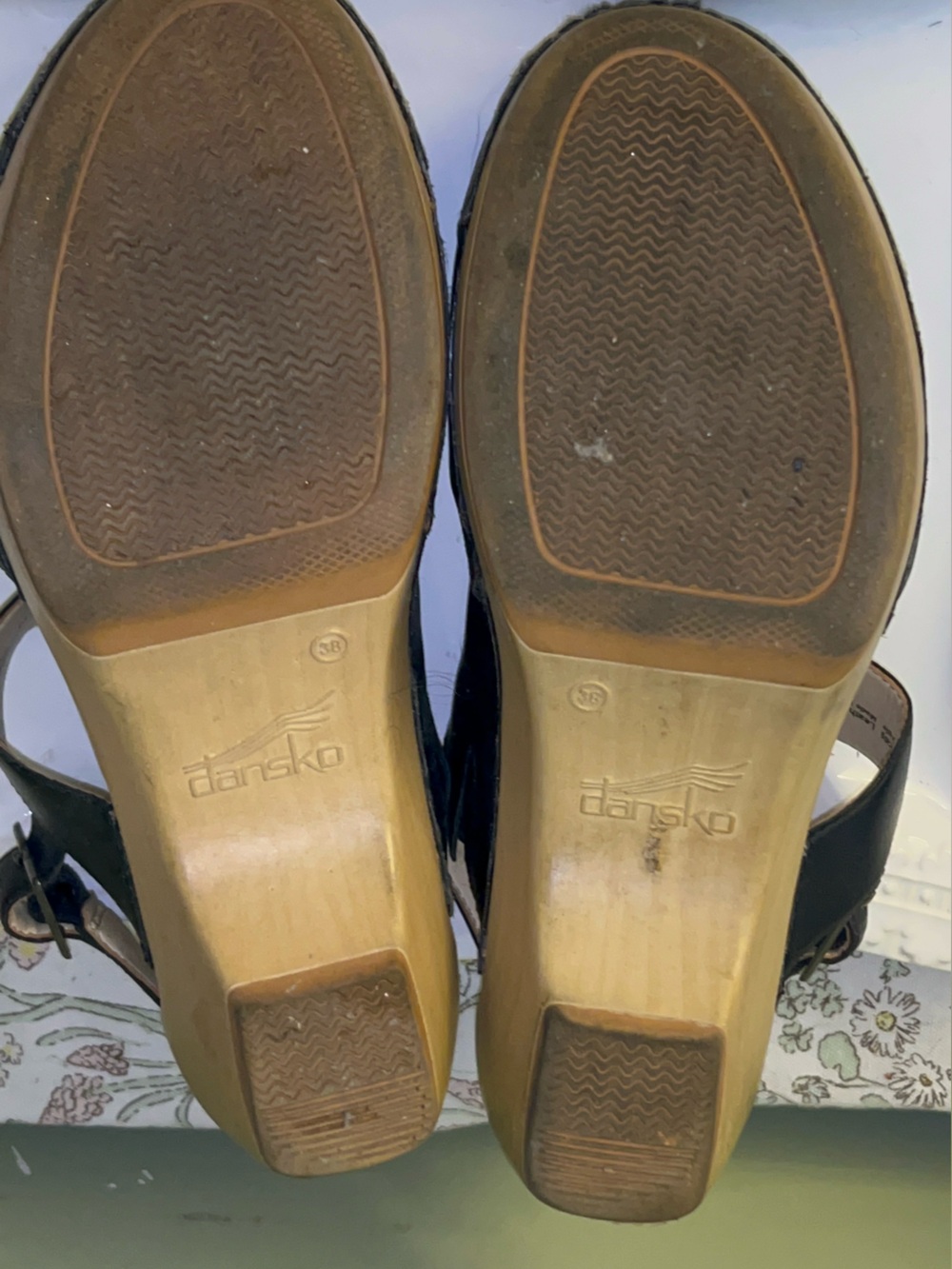 Dansko Kristy Black Sandals Size 38 (7.5) - Picture 7 of 8